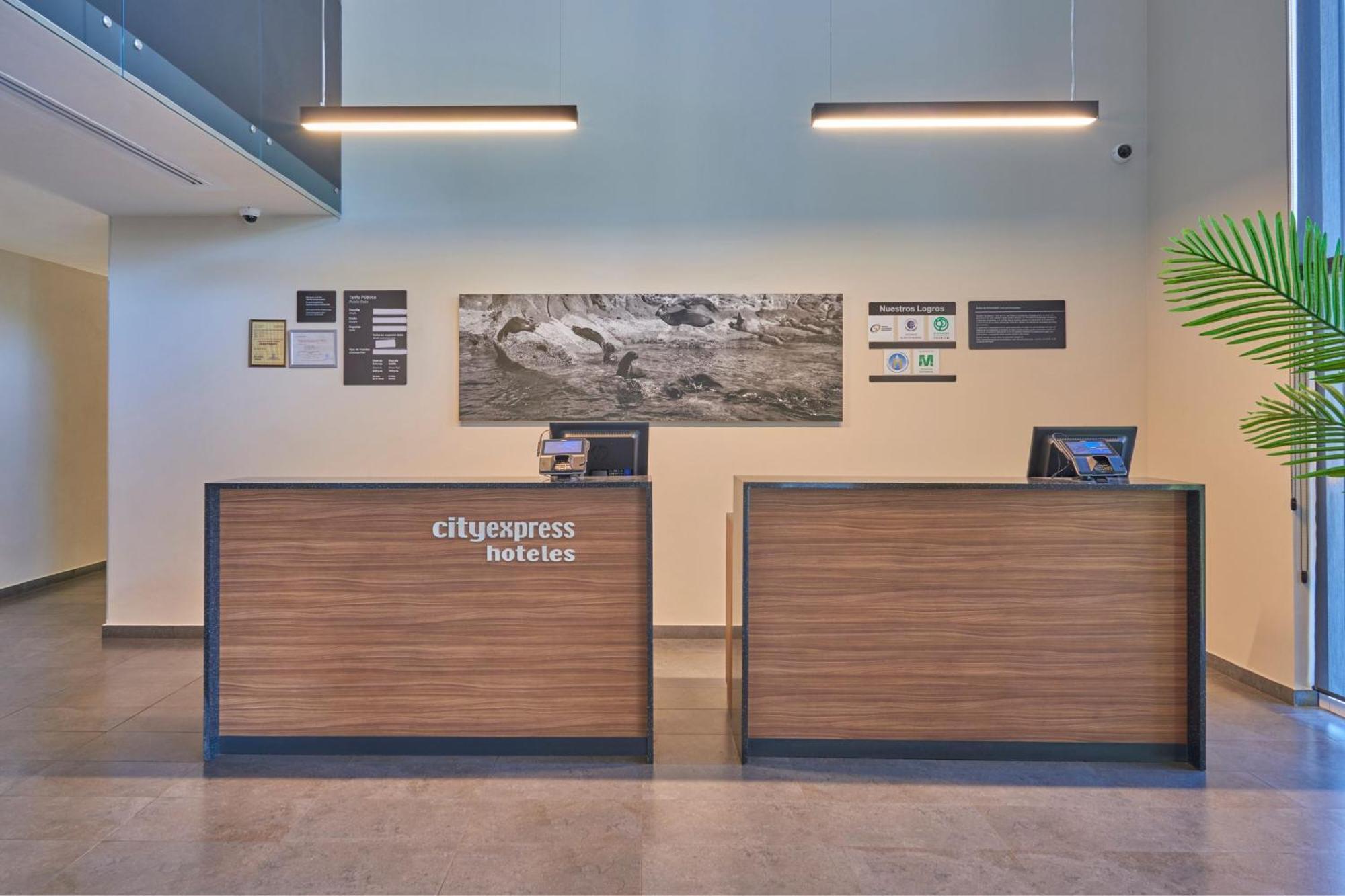 City Express By Marriott גואימאס מראה חיצוני תמונה